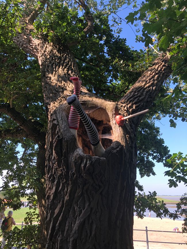 Arte en el árbol también es interesante