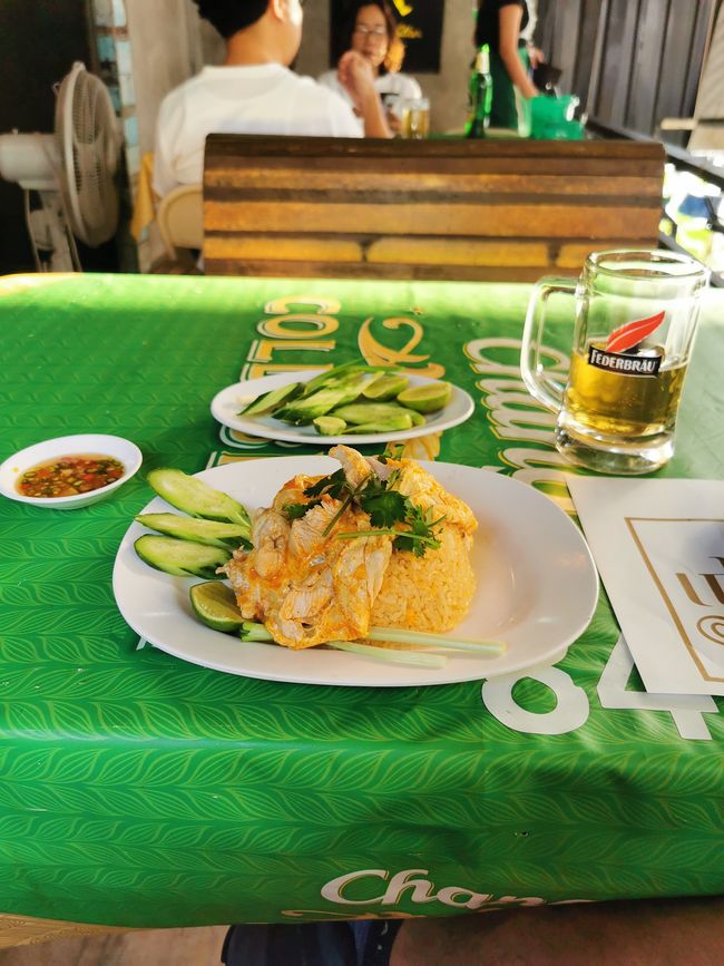 Rifocillamento nei pressi del Chao Praya (fiume) ... ...