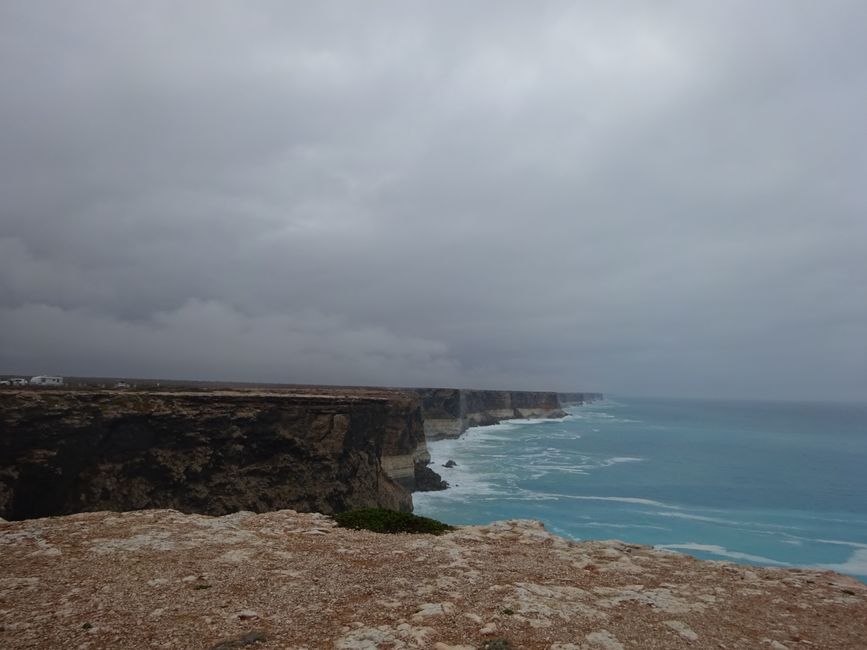 Bunda Cliffs on one side