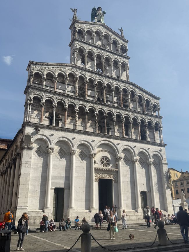 San Michele ist nach dem Dom die zweite bedeutende Kirche in Lucca.