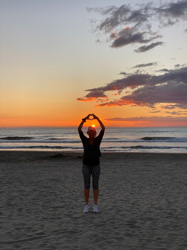 Instead, we welcome the sun on the beach of Castello de la Plana