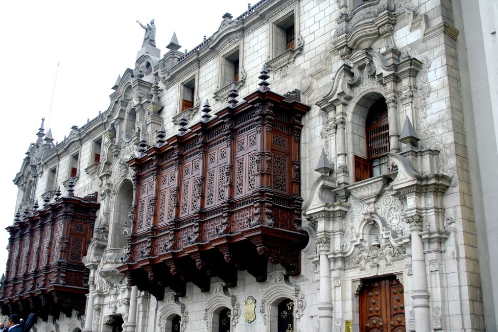 Plaza de Armas, ein Zeitzeugnis der Unabhängigkeit Peru's 1821.