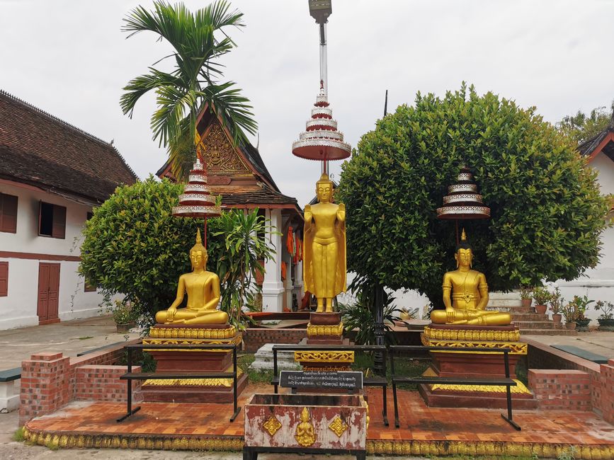 Un altro giorno di tour dei templi a Luang Prabang