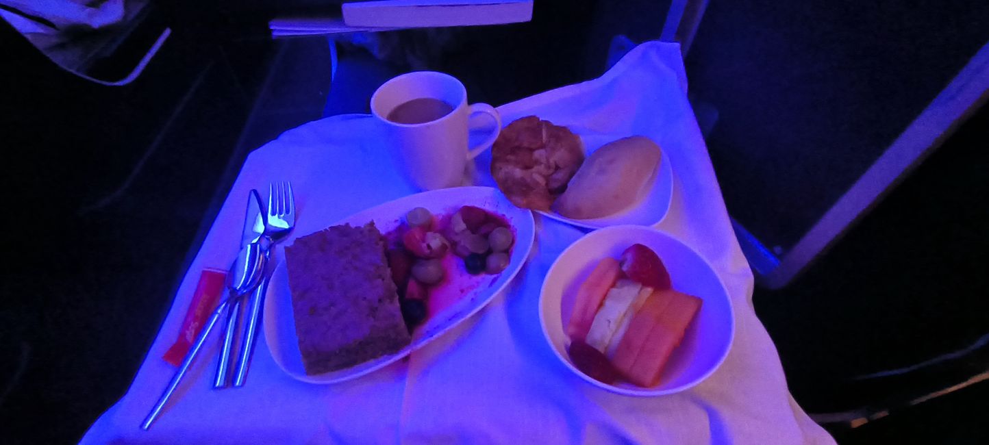 Breakfast on the plane 