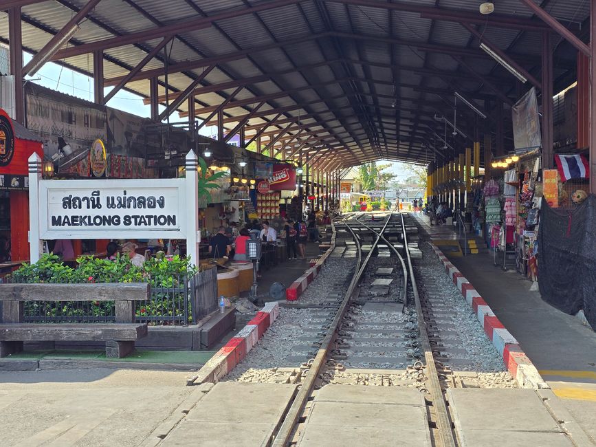 Amphawa!