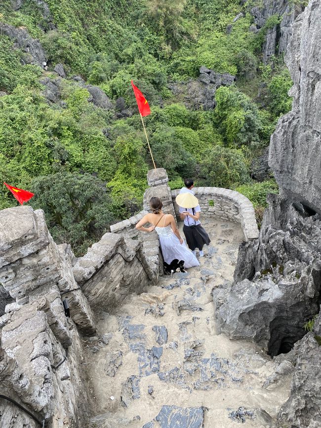 Day 17- Tam Coc - Mua Cave - On the Wings of the Dragon 🐉