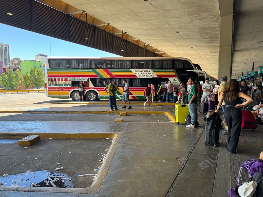 Long hours of waiting for the bus in BA