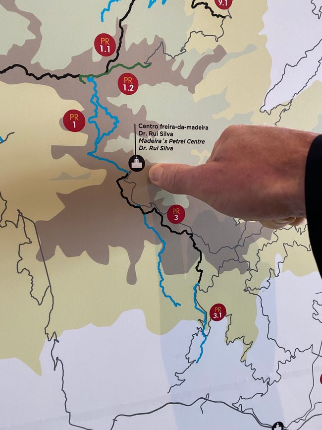 Hier oben waren wir mit ganz viel Wind