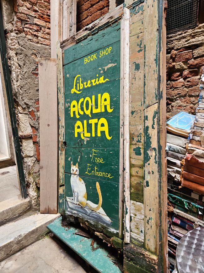 Buchhandlung Acqua Alta