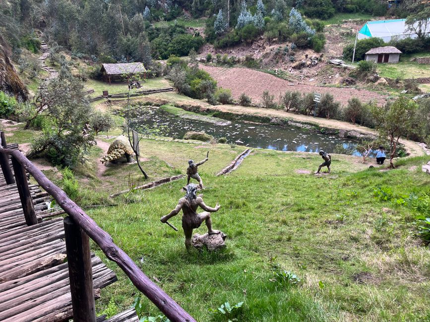 Day 17 
Mysterious hiking trail with "waterfall" somewhere in the Andes near Cusco