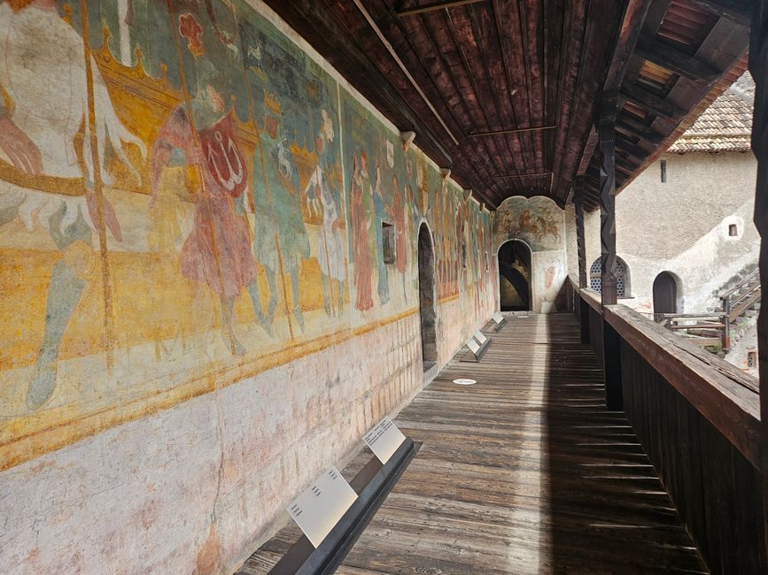 Castillo Runkelstein, Murales 