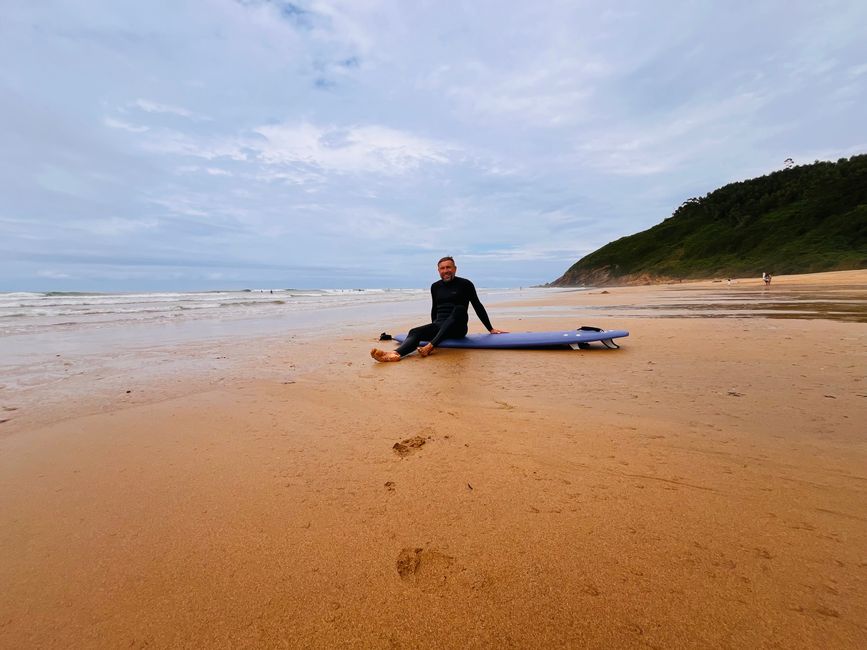 Windsurfing is unknown in Asturias - there are wave riders here like sand on the beach