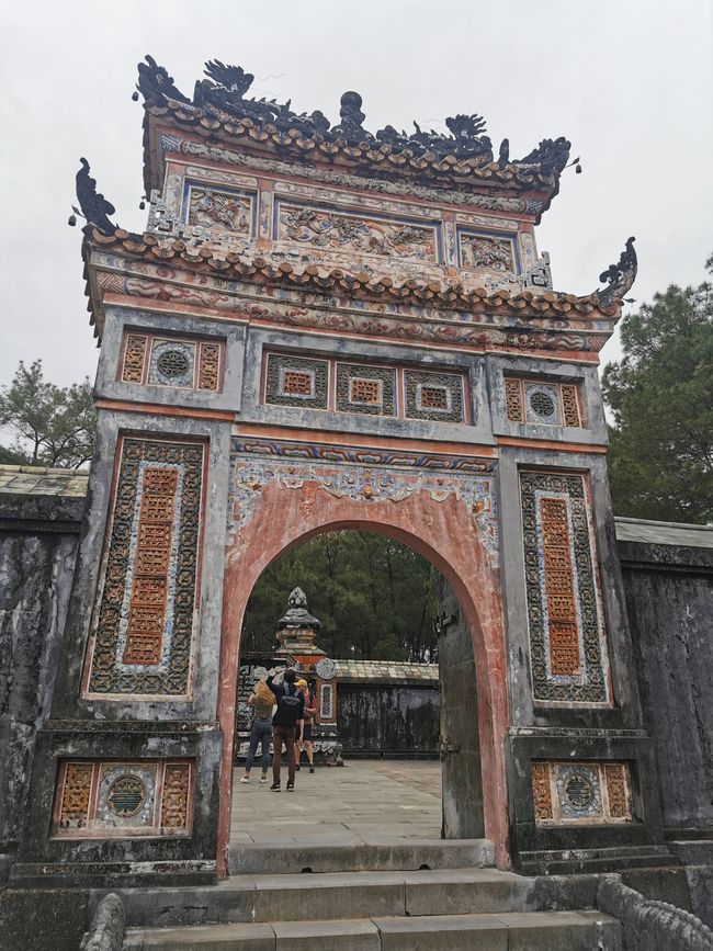 Recorrido por la antigua ciudad imperial de Hue