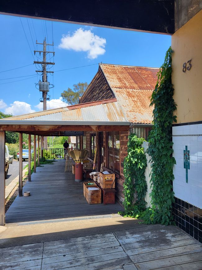 schöne Ladenzeile in Nundle, einer alten Goldgräberstadt