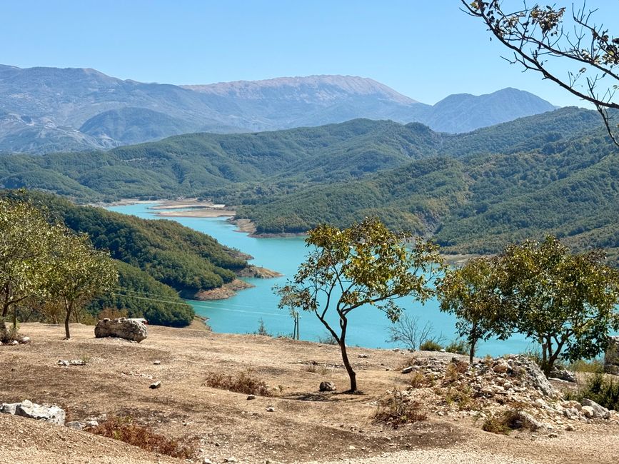 📍Bovilla-See, Albanien/📍Bovilla Lake, Albania