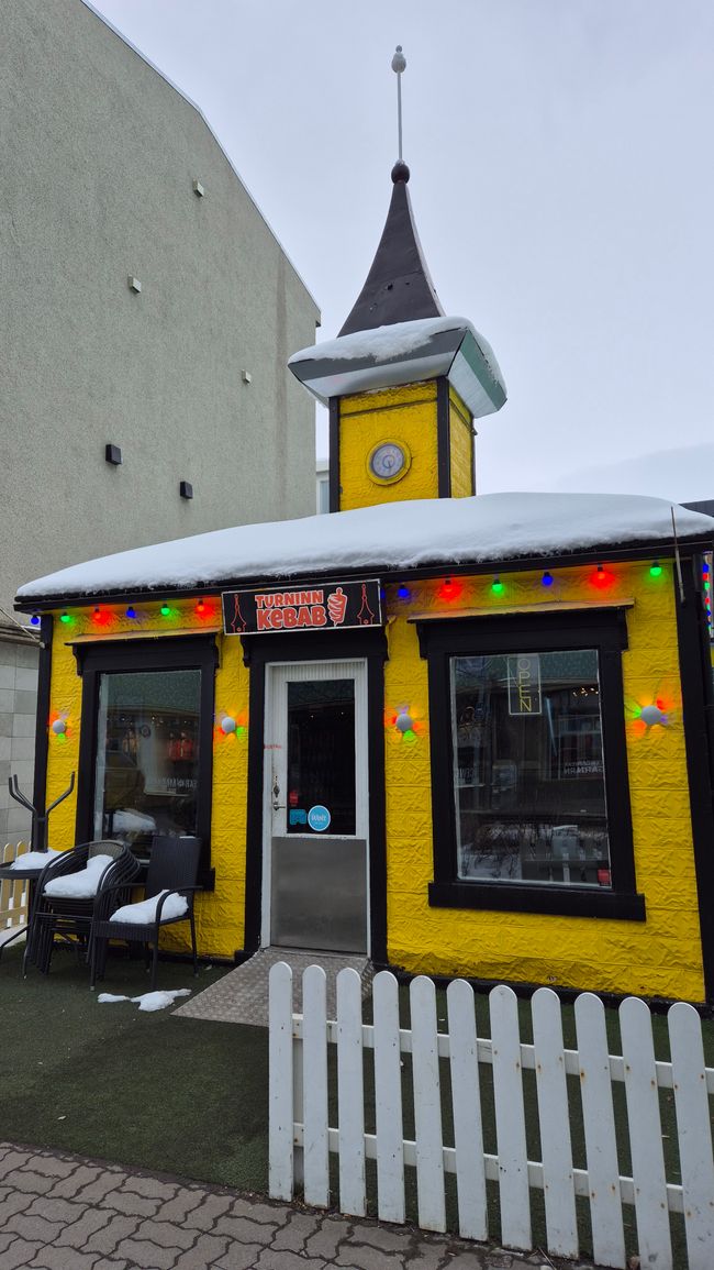 # Zwischen Schneesturm und Hot Tub – Ein wilder Roadtrip nach Akureyri ❄️