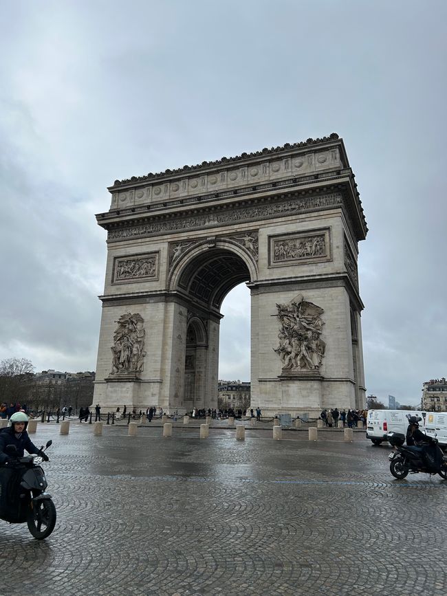 Arc De Triomphe
