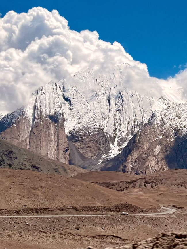 Tashkurgan تاشقورغان بازىرى / Sarikol تاشقۈرغان بۇزۇر / Shitoucheng 石頭城