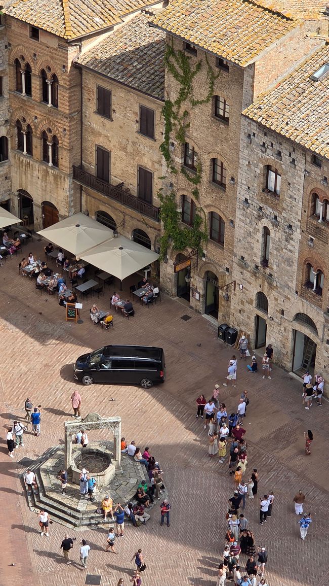 Piazza della Cisterna