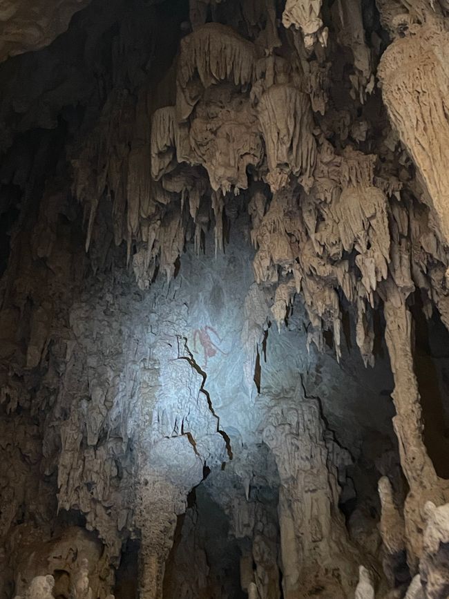 Des stalactites en chemin