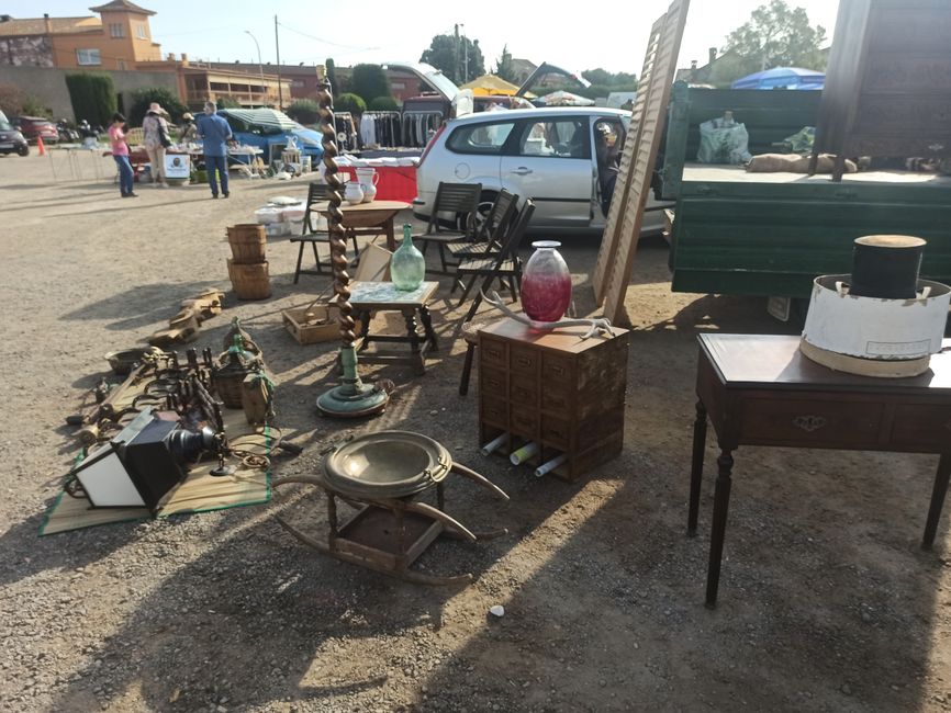 Second-Hand-Flohmarkt „L'Encant de l'Empordà“ (Verges, Baix Empordà, Girona)