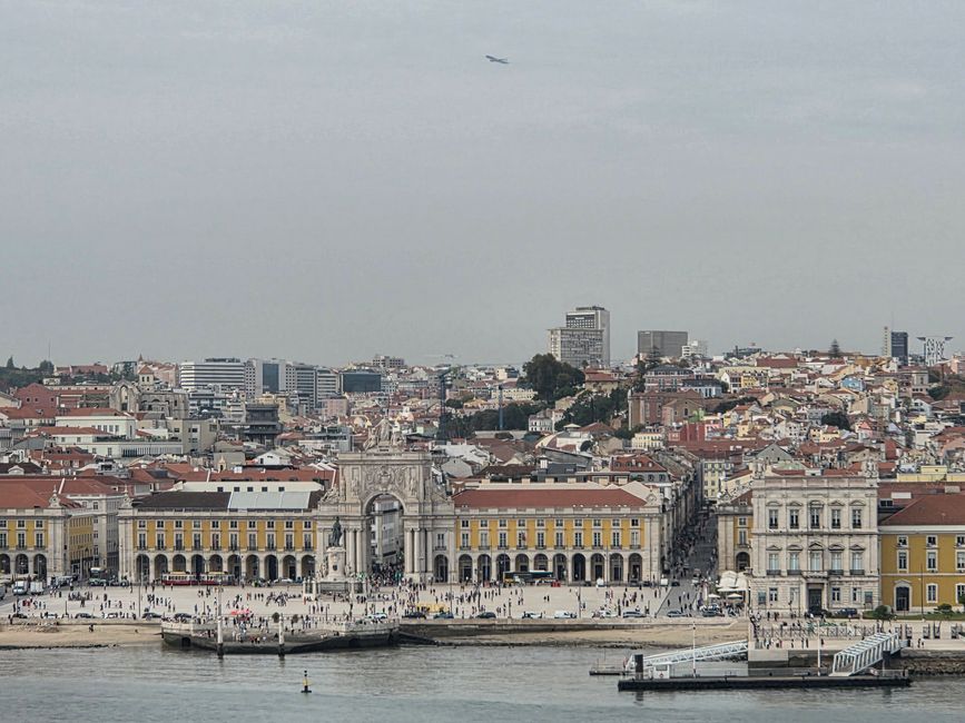 Gelb, alt und unwiderstehlich: Meine Panoramafahrt durch Lissabon