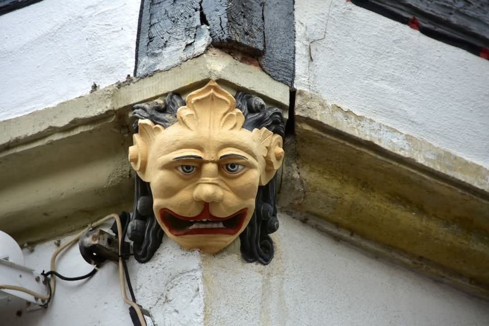 Fachwerk, Kunst und Kettensägen