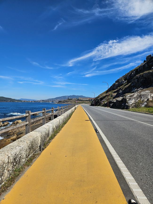 The yellow path by the roadside