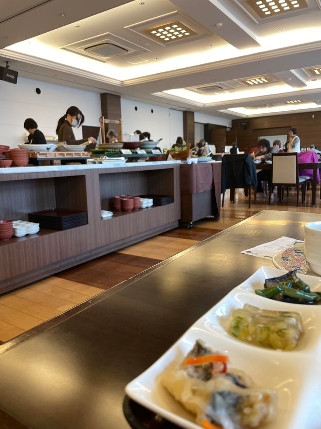 26. Kapitel: 
Frühstücksbuffet und Amanohashidate-Landzunge: Beide atemberaubend