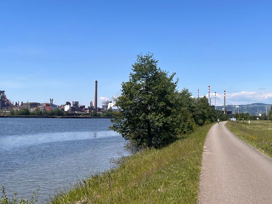 16 nach Linz