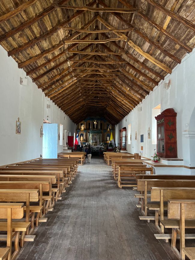 Iglesia San Pedro con techo de cactus