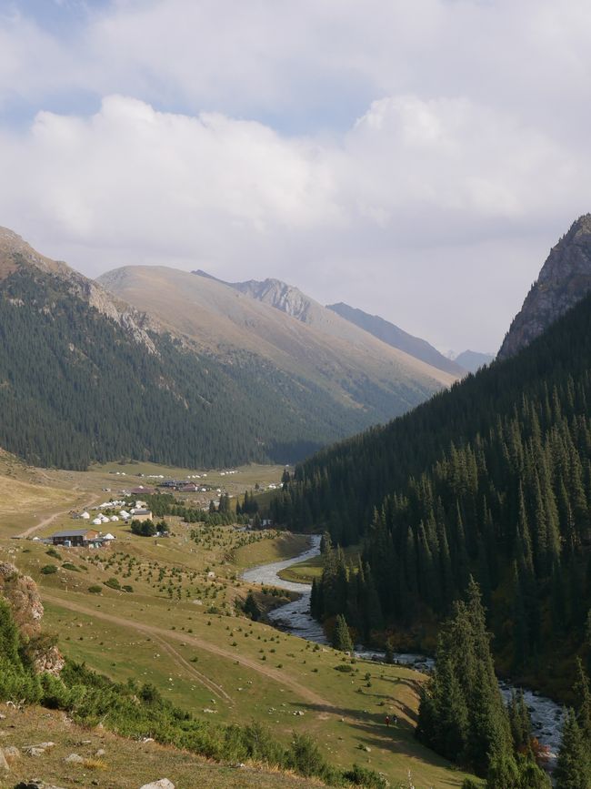 Passeggiare e gustare a Karakol