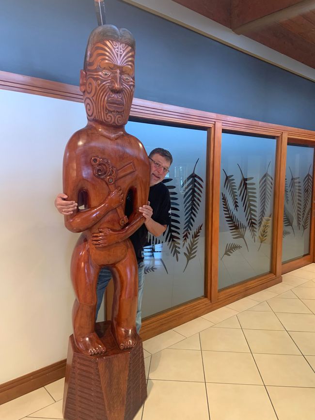 Noch in Rotorua: Ich und mein Holzkumpel