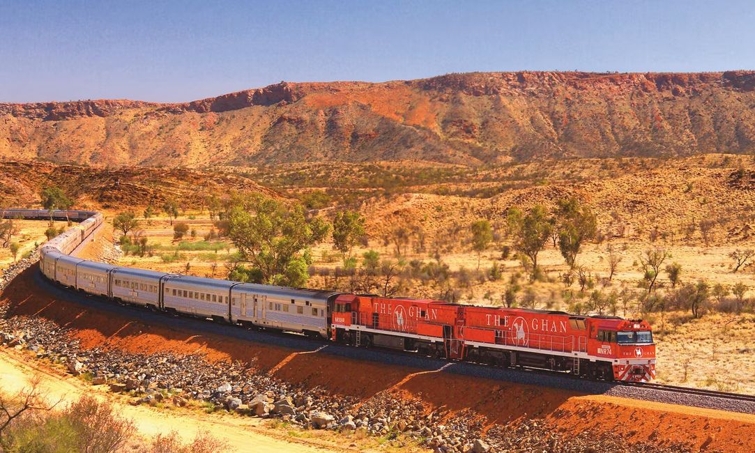 Danach geht es weiter mit dem Ghan: Zug von Darwin über Katherine, Alice Springs und Manguri nach Adelaide