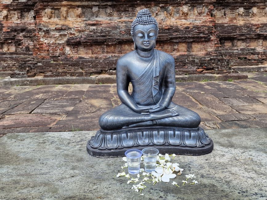 Polonnaruwa - 1000 años de historia y algo aprendido.