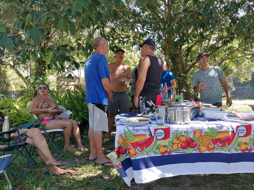 Brasilien, Am Strand mit Freunden