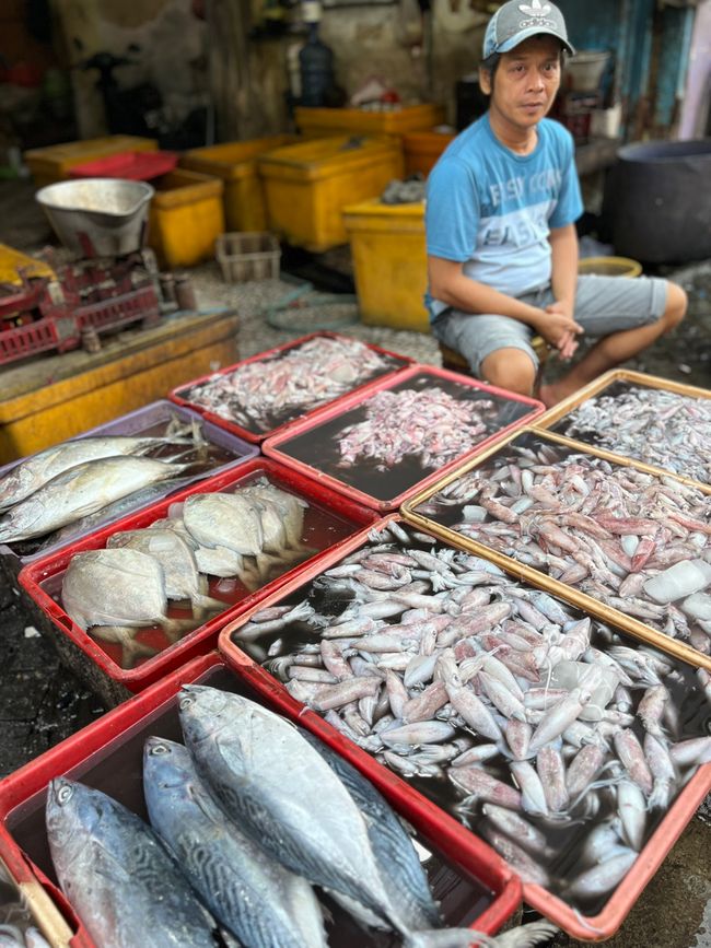 Pasar Pabean, Fish Market