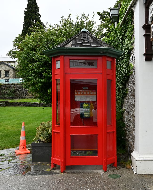 Arrowtown phone booth
