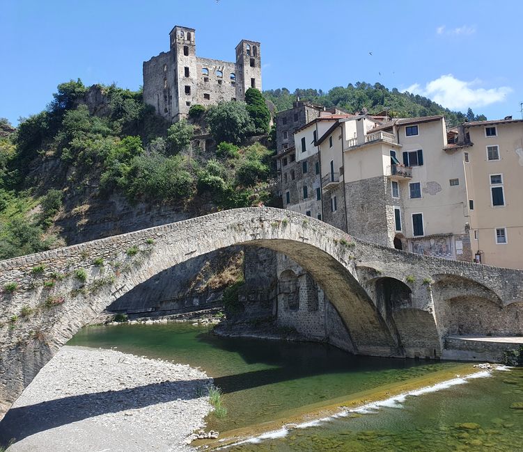 Bridge and Castle of the Dorias