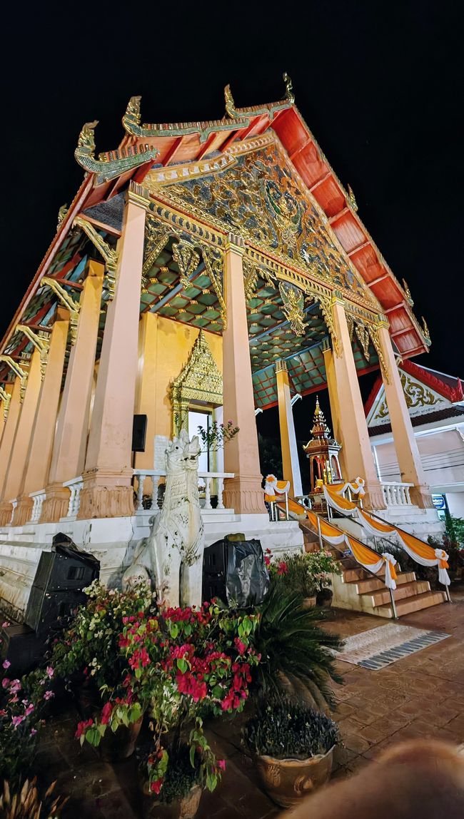 Wat Phrae That Chang Khan Worawihan