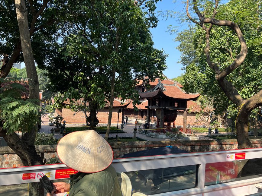 河内第一天：行李戏剧、城市混乱和一个不知疲倦的独角兽