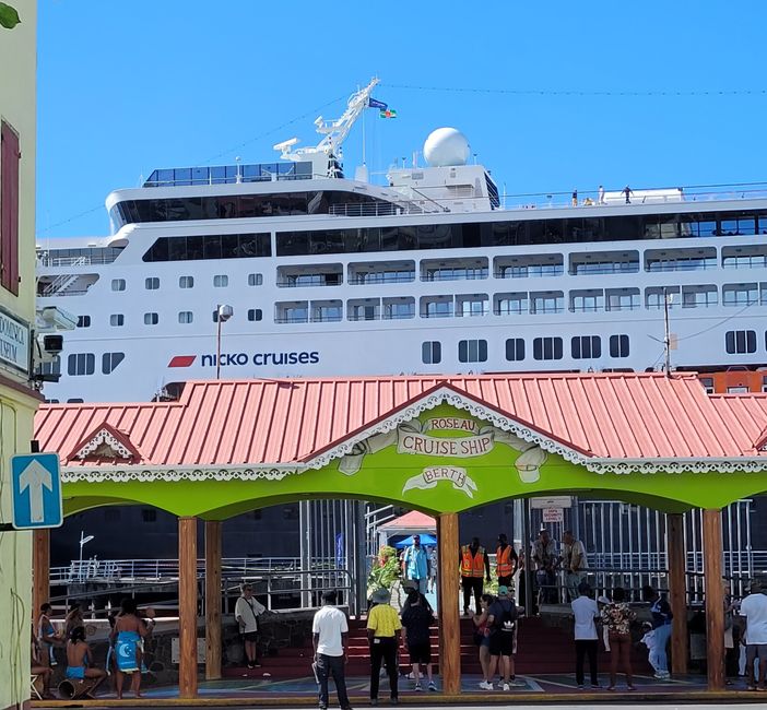 Tag 22 von 175: Kreuzfahrt rund um die Welt - Roseau/Dominica
