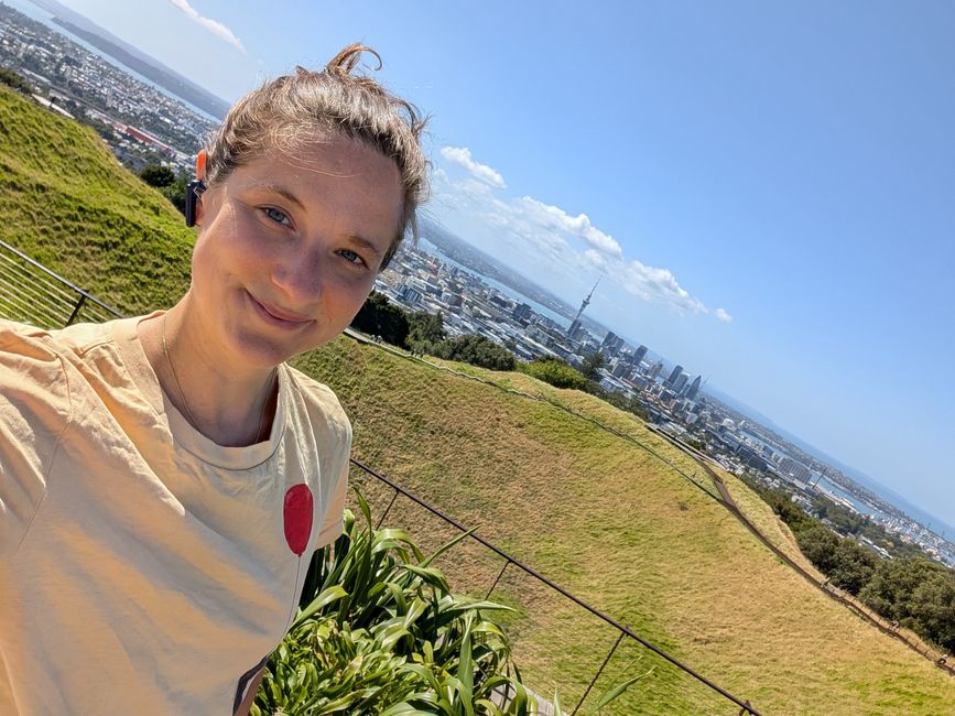 Whangarei -  Hundertwasser und Wasserfall
