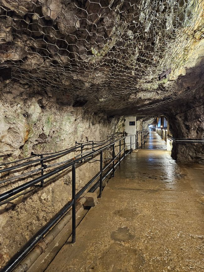 Nei tunnel