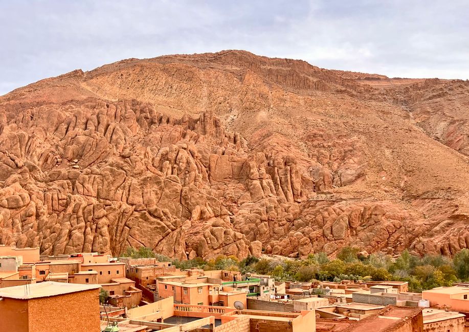 At the entrance to the Dades Gorge - red towns in front of red rocks