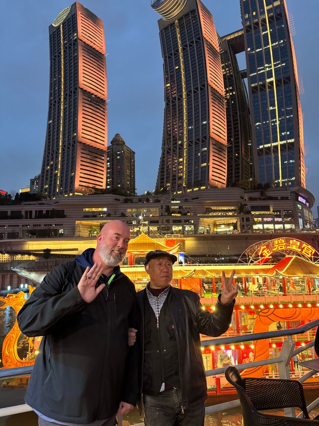 With the Bullet Trains 🚅
CHINA 🇨🇳 & JAPAN 🇯🇵 Discovering      
Part 3: Chongqing