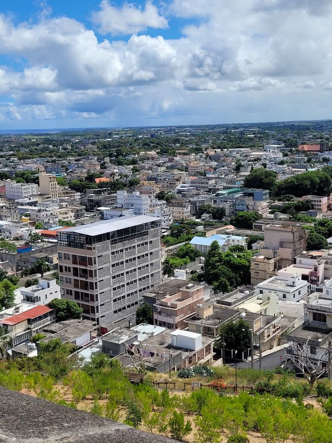 Tag 132 und 133 von 175: Kreuzfahrt rund um die Welt - Port Louis/Mauritius - geänderte Route - weiträumige Umfahrung der Krisengebiete