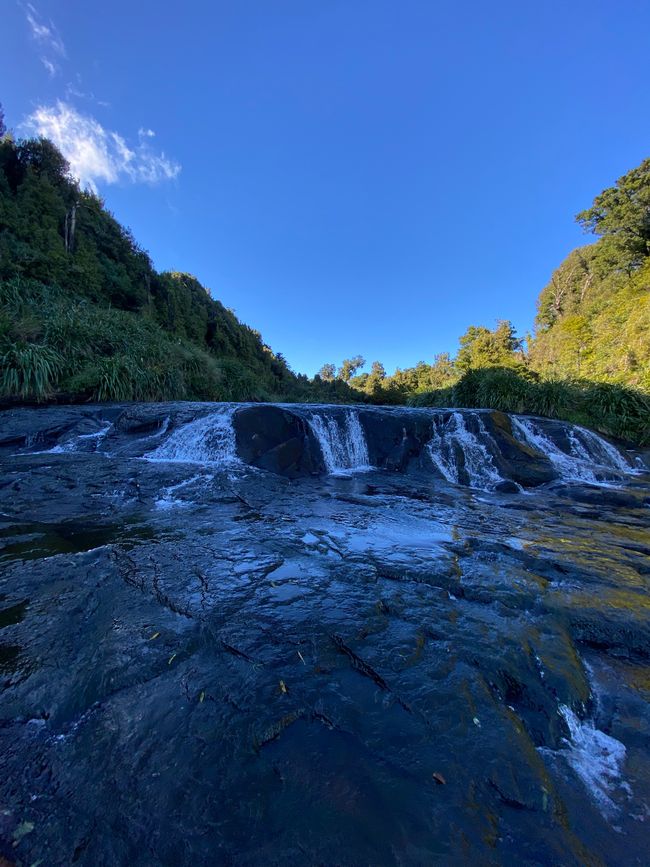 Shadow-Me presso le Cascate di Wairere