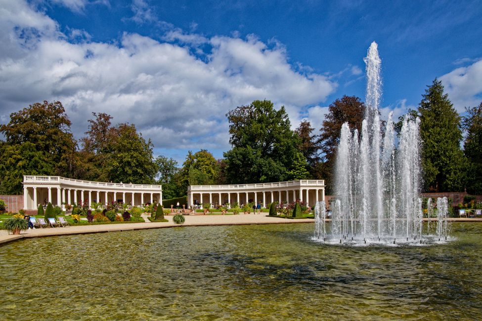 Barockschloss mit Prachtsgarten