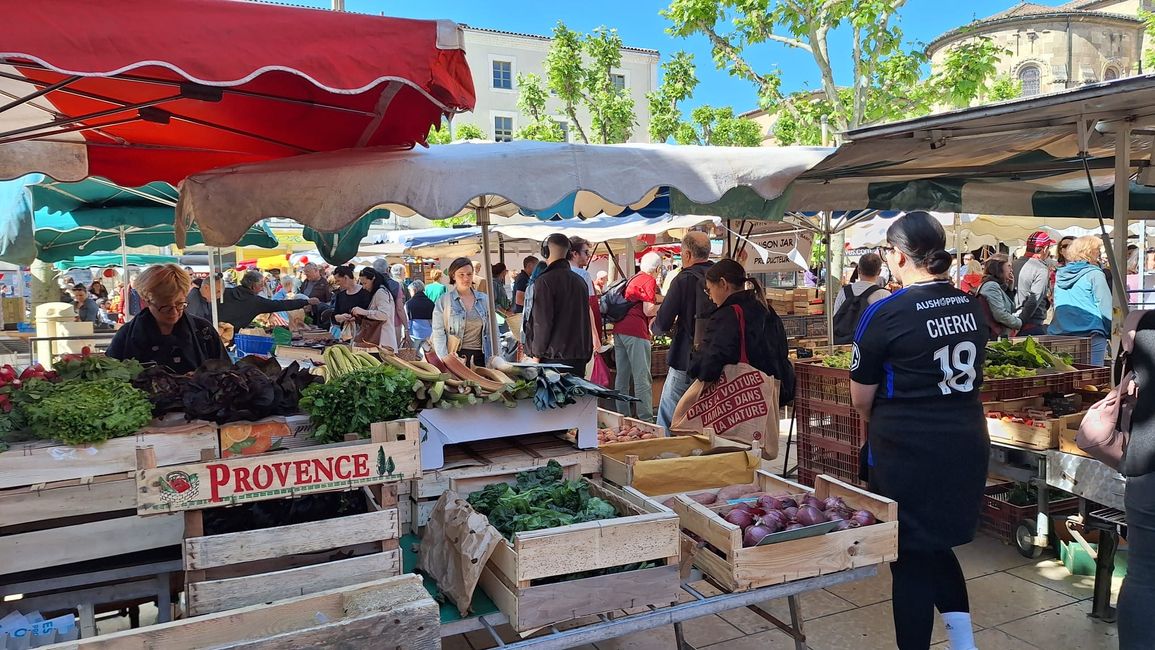 Marché sur la Place des Clercs